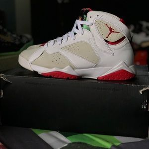 Air Jordan 7 “Hare”